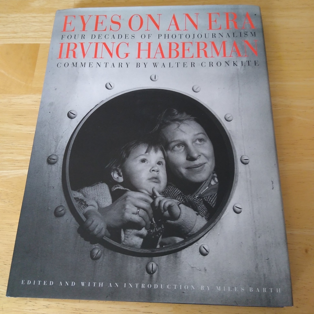 Eyes on an Era : Four Decades of Photojournalism b